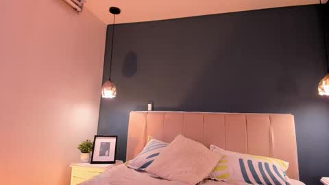 Anna online show from 02-14-26, 05:15