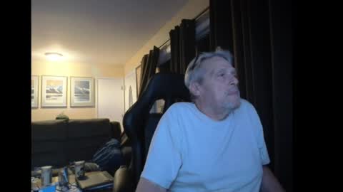 Snapshot of cjscout chatting on 12-14-24, 08:34 cjscout online show from 12-14-24, 08:34