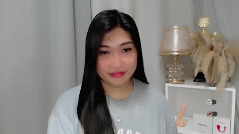 CLAIRE online show from 05-18-26, 04:40