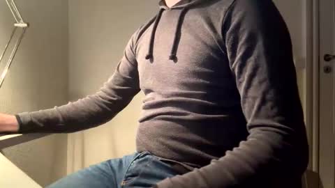 Snapshot of clamshive7 chatting on 10-25-25, 05:19 clamshive7 online show from 10-25-25, 05:19