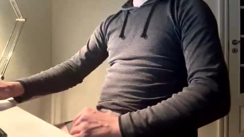 Snapshot of clamshive7 chatting on 10-27-25, 03:43 clamshive7 online show from 10-27-25, 03:43