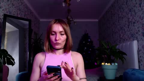 Snapshot of clara_bendover chatting on 12-17-24, 07:15 Clara online show from 12-17-24, 07:15