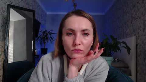 Snapshot of clara_bendover chatting on 10-16-25, 06:20 Clara online show from 10-16-25, 06:20