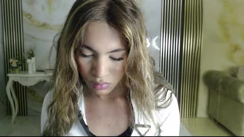 Snapshot of clara_evans_s chatting on 09-10-25, 08:31 Clara online show from 09-10-25, 08:31