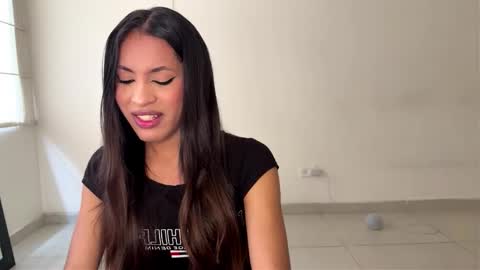 Snapshot of clara_evans_s chatting on 02-13-26, 09:33 Clara online show from 02-13-26, 09:33