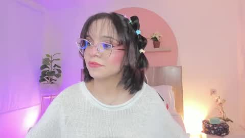 C L A R A online show from 04-15-26, 03:24