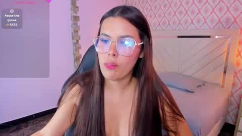 C L A R A  online show from 07-24-26, 07:34