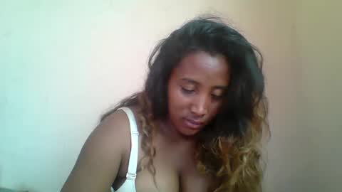 Clarah0123 online show from 03-04-25, 01:17