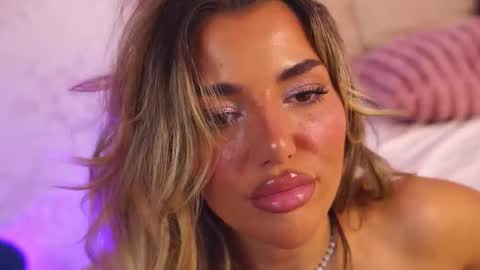 ClaraHazel online show from 11-07-25, 05:40