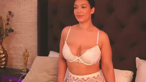 Clara online show from 10-21-25, 06:52
