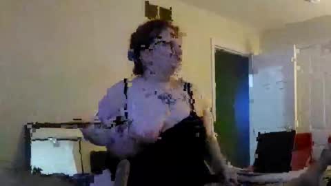 Snapshot of clarbrit561 chatting on 03-27-26, 03:45 Clarbrit561 online show from 03-27-26, 03:45