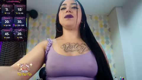 Snapshot of clarise_allen chatting on 11-15-25, 03:19 CLARISE ALLEN online show from 11-15-25, 03:19