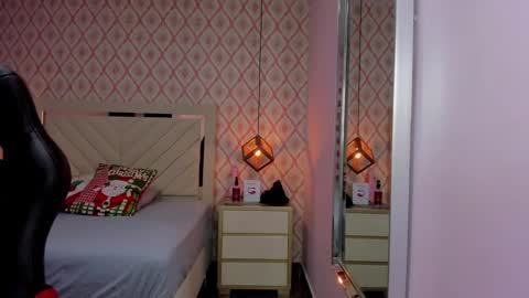 Snapshot of clarise_hall chatting on 01-03-25, 07:18 C L A R I S E online show from 01-03-25, 07:18