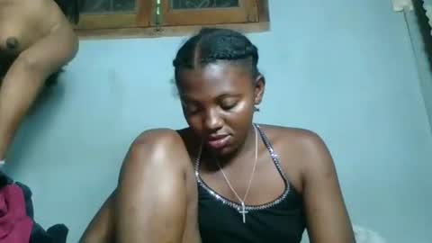 Snapshot of clarisse98 chatting on 10-29-25, 07:04 clarisse98 online show from 10-29-25, 07:04