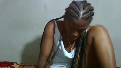 Snapshot of clarisse98 chatting on 11-02-25, 09:22 clarisse98 online show from 11-02-25, 09:22