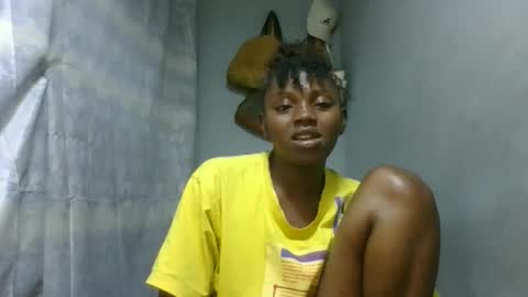 Snapshot of clarisse98 chatting on 12-14-25, 08:02 clarisse98 online show from 12-14-25, 08:02