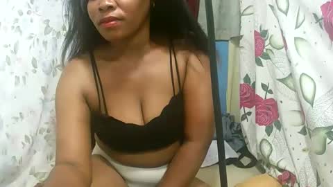 clarissiaa online show from 11-24-25, 01:22