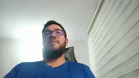 Snapshot of clark_ebrio_ chatting on 10-18-25, 01:41 Clark online show from 10-18-25, 01:41