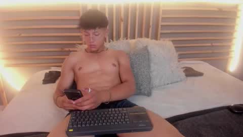 clar online show from 03-09-26, 10:58