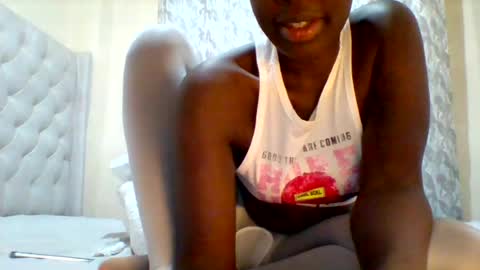 Snapshot of classic_carmen chatting on 07-24-26, 11:36 carmen online show from 07-24-26, 11:36