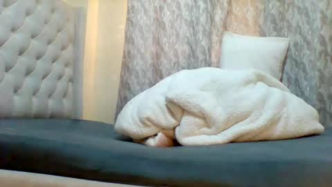 Snapshot of classic_carmen chatting on 07-30-26, 06:23 carmen online show from 07-30-26, 06:23
