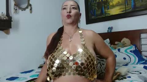 claudiaa_broke online show from 06-10-26, 03:07