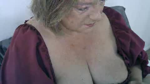 ClaudineDDD online show from 01-25-25, 09:04