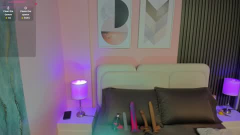 clauwdeen  wolf online show from 04-08-26, 07:58