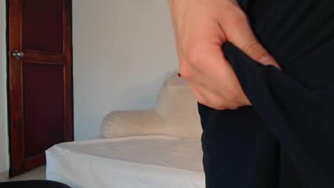    online show from 03-04-26, 09:32