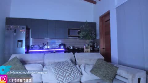 Snapshot of claytonburgues chatting on 10-13-25, 01:38 claytonburgues online show from 10-13-25, 01:38