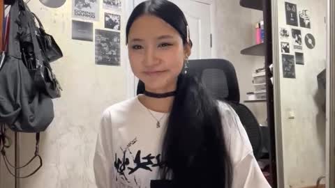 Lili online show from 03-18-26, 07:39