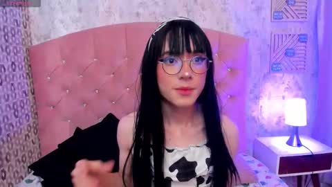 Snapshot of cleo_nilee chatting on 10-21-25, 03:40 cleo online show from 10-21-25, 03:40