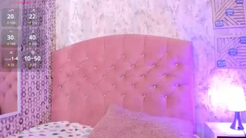 Snapshot of cleo_nilee chatting on 10-23-25, 02:11 cleo online show from 10-23-25, 02:11