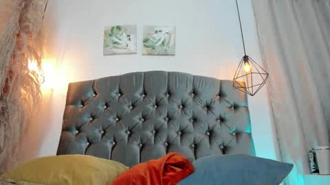 Snapshot of cleo_nilee chatting on 10-27-25, 03:10 cleo online show from 10-27-25, 03:10