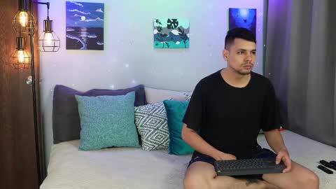 Girl Juliana and Federico online show from 10-28-25, 07:01