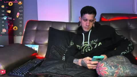 Snapshot of cleosexxx chatting on 06-07-26, 05:11 cleo y maikol online show from 06-07-26, 05:11