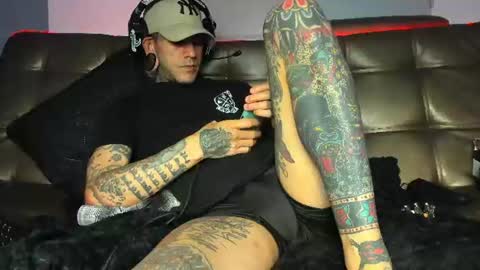 Snapshot of cleosexxx chatting on 06-19-26, 07:12 cleo y maikol online show from 06-19-26, 07:12