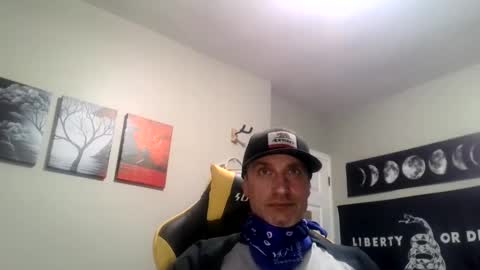 Snapshot of clintwood12 chatting on 12-19-24, 06:45 chad online show from 12-19-24, 06:45