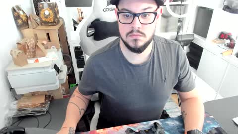 Snapshot of clitlicker1511 chatting on 12-06-24, 02:06 clitlicker1511 online show from 12-06-24, 02:06