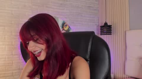 Snapshot of cloe__hills chatting on 12-11-24, 12:23 Cloe online show from 12-11-24, 12:23