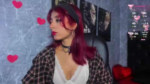 Snapshot of cloe__hills chatting on 02-17-25, 12:05 Cloe online show from 02-17-25, 12:05