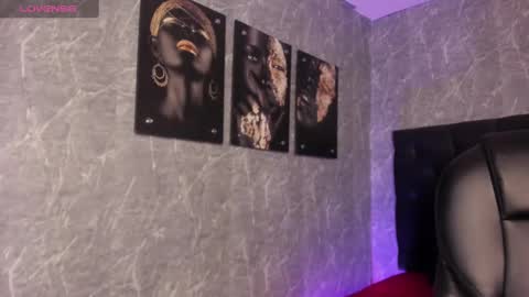 Snapshot of cloe__hills chatting on 02-22-25, 12:19 Cloe online show from 02-22-25, 12:19