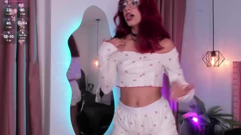 Snapshot of cloe__hills chatting on 03-01-25, 03:16 Cloe online show from 03-01-25, 03:16