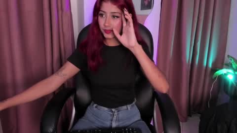 Snapshot of cloe__hills chatting on 03-07-25, 03:07 Cloe online show from 03-07-25, 03:07