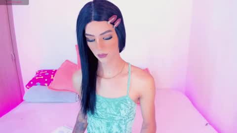 CLOE REMINTON online show from 02-21-25, 06:07