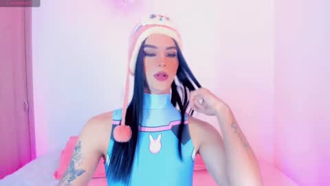 CLOE REMINTON online show from 02-28-25, 05:26