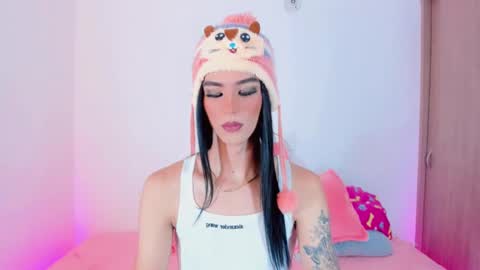 CLOE REMINTON online show from 03-04-25, 01:23