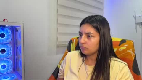 Snapshot of cloe_small08 chatting on 06-30-26, 01:17 cloe small online show from 06-30-26, 01:17