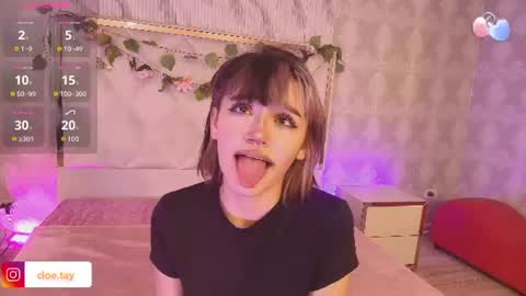 Snapshot of cloee_tay1 chatting on 07-26-26, 11:28 cloee_tay1 online show from 07-26-26, 11:28