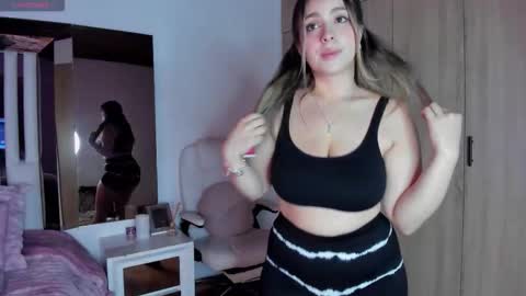 cloeecoopererer online show from 11-11-25, 11:54